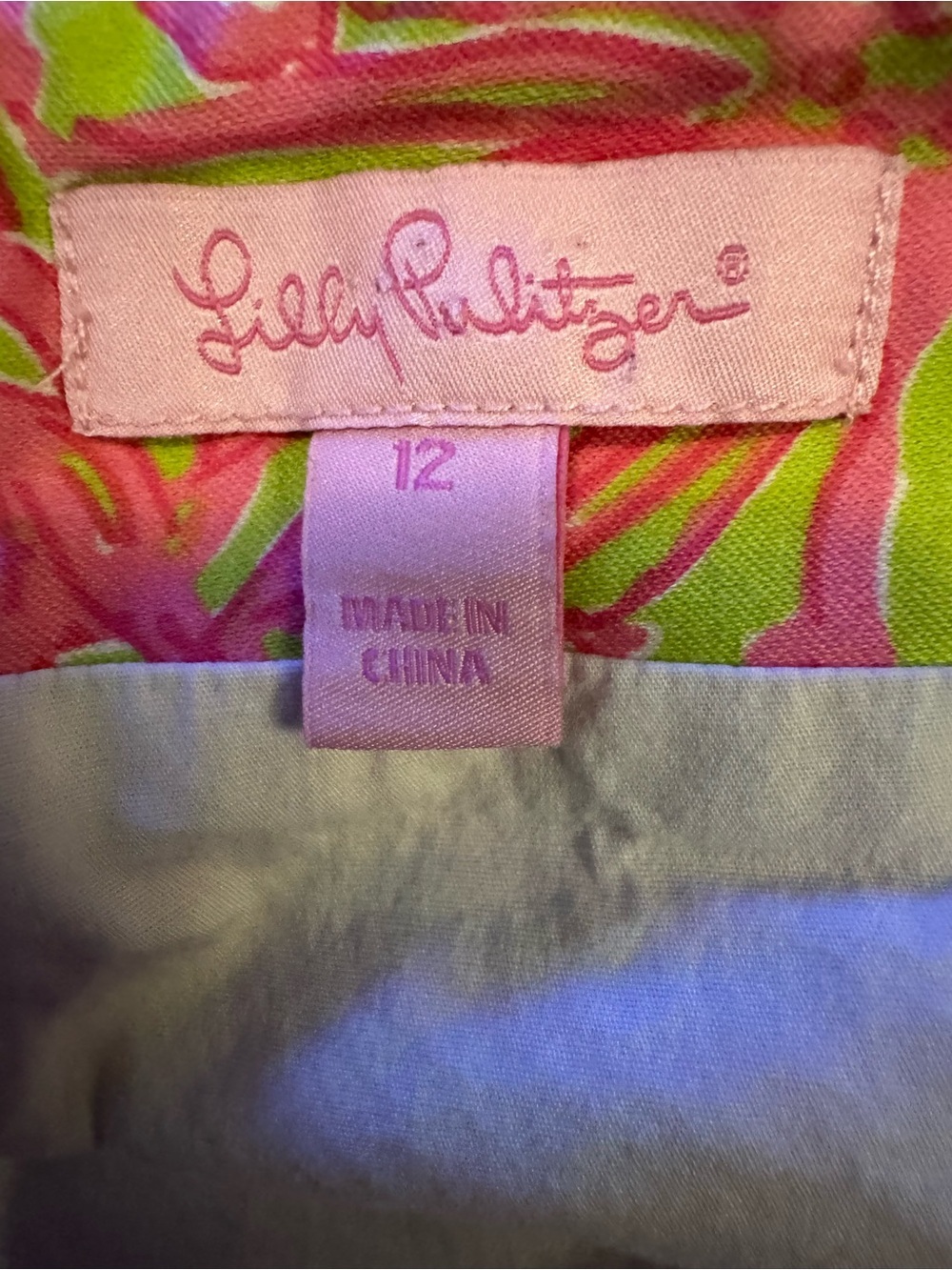 Lilly Pulitzer Pink Floral Mini Skirt with Lace Insets Women’s size 12 - Picture 4 of 4